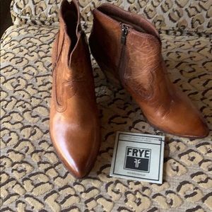 Frye Short Sean Boots